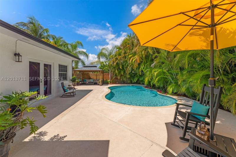 3 bedroom SingleFamilyResidence at 6651 SW 148th Court, Westwind Lakes Sec 2, Miami — photo 4