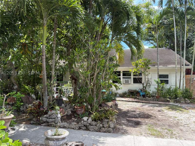 6 bedroom SingleFamilyResidence at 5930 SW 44th Ter, Riviera Estates 1st Addn, Miami — photo 3