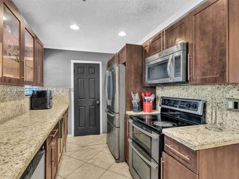 4301 NW 185th St, Miami Gardens FL - photo 10 of 30
