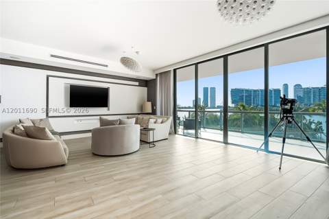 3300 NE 188th St 216, Aventura FL - photo 14 of 77