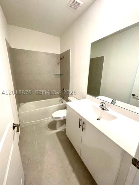 929 NE 211th St, Miami FL - photo 16 of 16