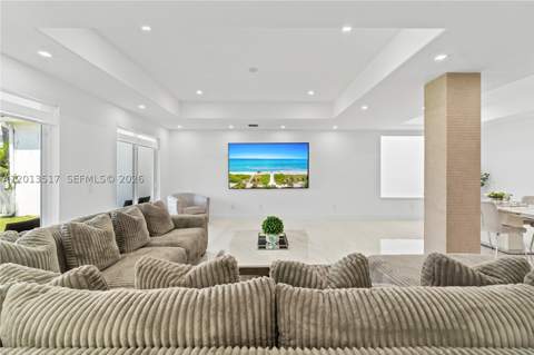 3188 NE 211th Ter, Aventura FL - photo 6 of 76
