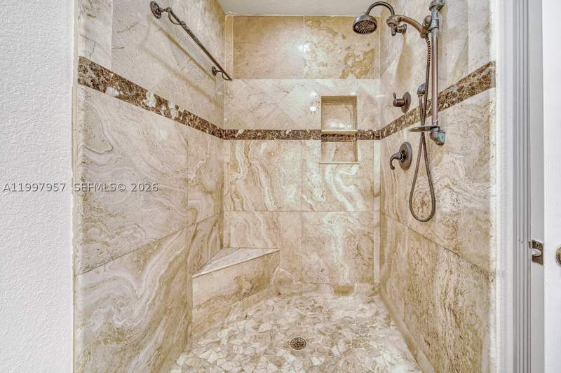 5 bedroom SingleFamilyResidence at 2171 SW 21st St, Shenandoah Park, Miami — photo 5