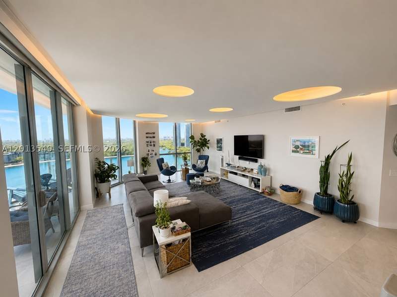3 bedroom Condominium at 17111 Biscayne Blvd 1610, Marina Palms Residences S, North Miami Beach — photo 2