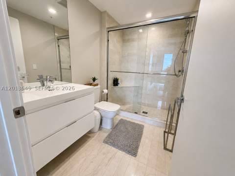 17111 Biscayne Blvd 1610, North Miami Beach FL - photo 7 of 12