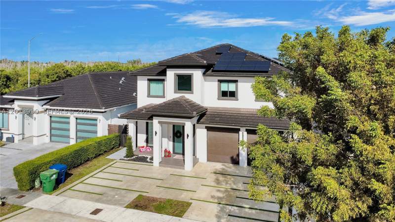 5 bedroom SingleFamilyResidence at 14671 SW 20th St, West Breeze Estates, Miami — photo 3