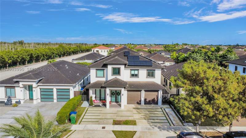 5 bedroom SingleFamilyResidence at 14671 SW 20th St, West Breeze Estates, Miami — photo 4