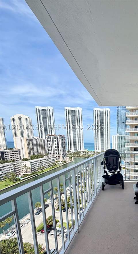 500 Bayview Dr 1631, Sunny Isles Beach FL - photo 10 of 27