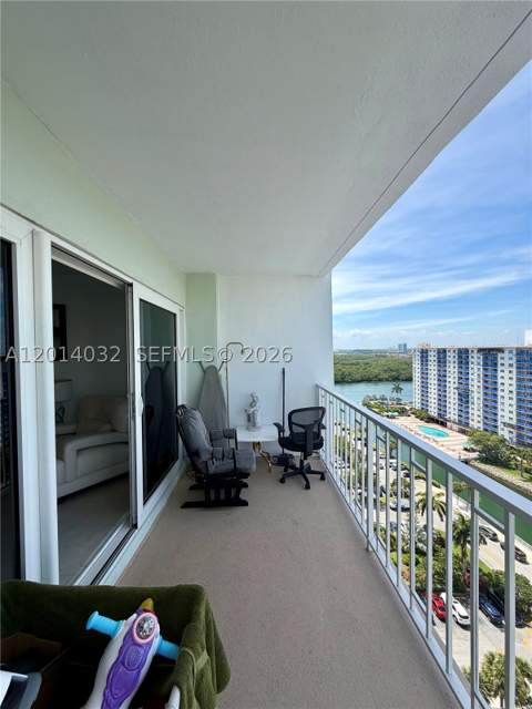 500 Bayview Dr 1631, Sunny Isles Beach FL - photo 13 of 27