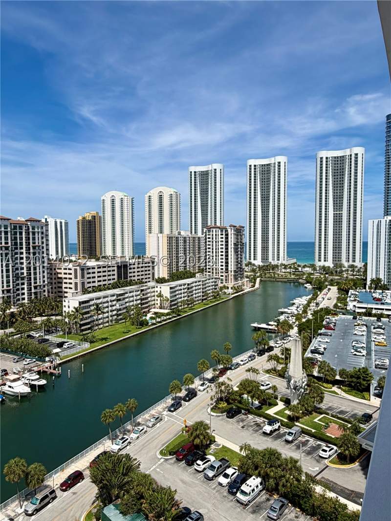 2 bedroom Condominium at 500 Bayview Dr 1631, Arlen House West Condo, Sunny Isles Beach — photo 2