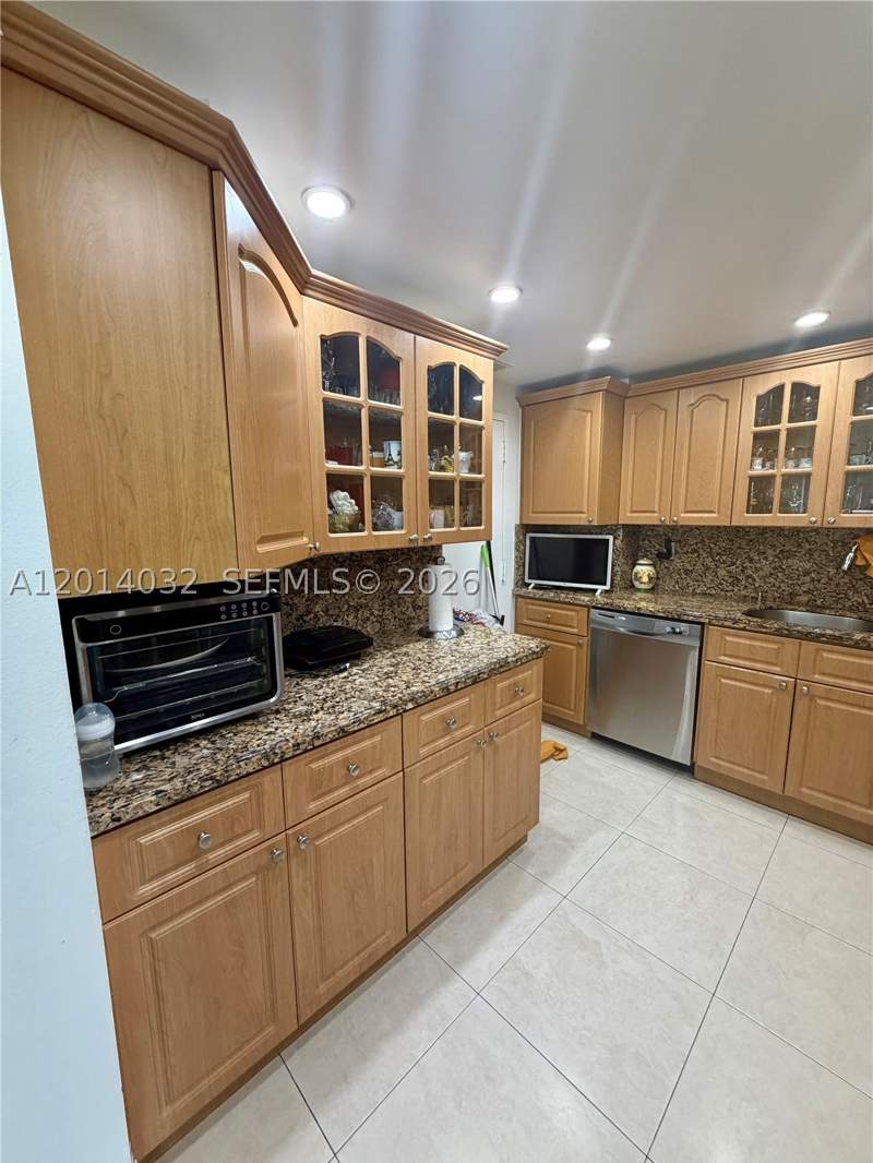 2 bedroom Condominium at 500 Bayview Dr 1631, Arlen House West Condo, Sunny Isles Beach — photo 4