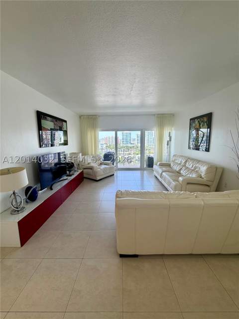 500 Bayview Dr 1631, Sunny Isles Beach FL - photo 7 of 27