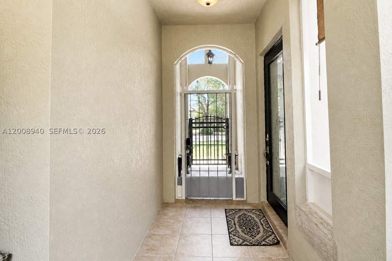 5 bedroom SingleFamilyResidence at 2220 SE 19th Ave, Palm Isle Estates, Homestead — photo 3