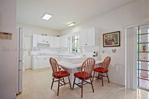 15705 SW 77th Ave, Palmetto Bay FL - photo 8 of 34