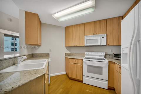 1 Century Ln 603, Miami Beach FL - photo 8 of 22