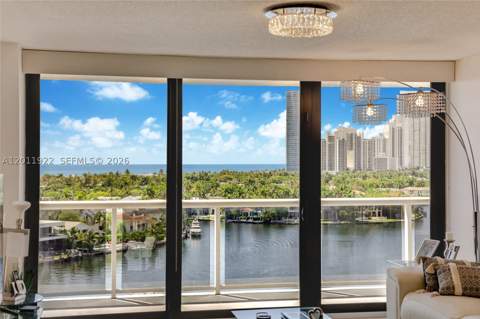 20515 E Country Club Dr 1146, Aventura FL - photo 11 of 27
