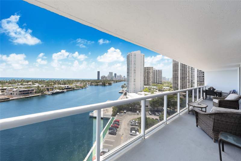 2 bedroom Condominium at 20515 E Country Club Dr 1146, Waterview Condo, Aventura — photo 2