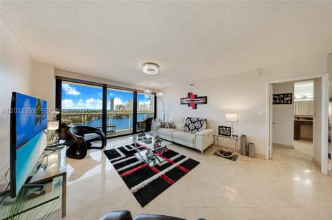 20515 E Country Club Dr 1146, Aventura FL - photo 6 of 27