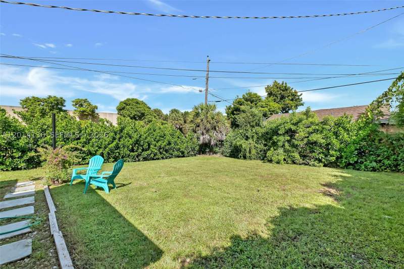 3 bedroom SingleFamilyResidence at 595 NW 101st St, Security Homesites, Miami — photo 3