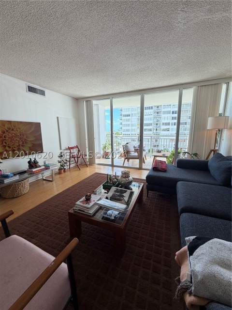 18061 Biscayne Blvd 601, Aventura FL - photo 7 of 28
