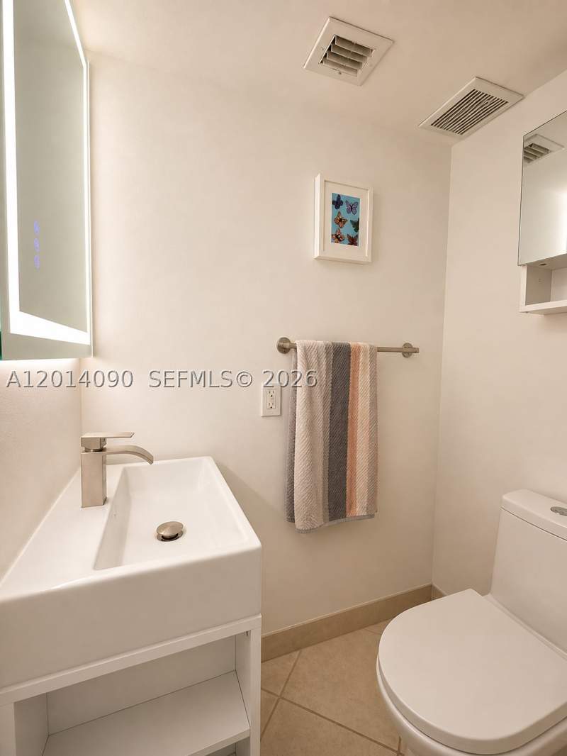 2 bedroom Townhouse at 2989 Bird Ave 1, Tigers Ten Condo, Miami — photo 4