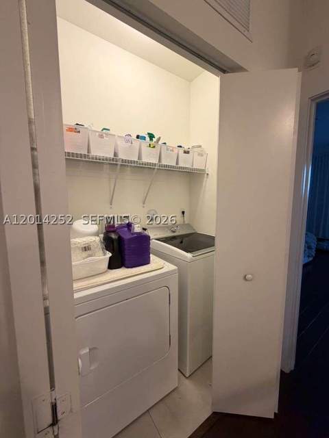 7187 NW 103 Path 7187, Miami FL - photo 10 of 27