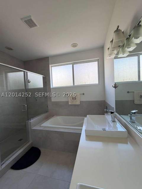 7187 NW 103 Path 7187, Miami FL - photo 16 of 27