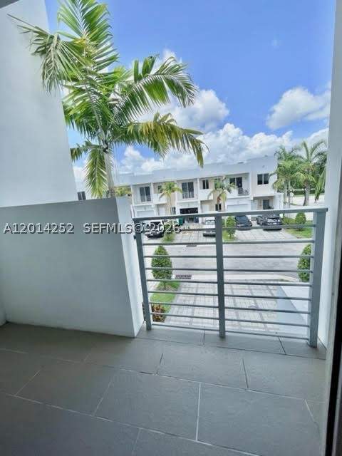 7187 NW 103 Path 7187, Miami FL - photo 22 of 27