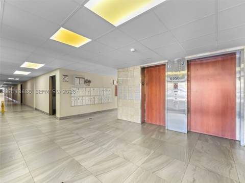 6950 Miami Gardens Dr 2-506, Hialeah FL - photo 17 of 31
