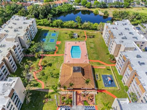 6950 Miami Gardens Dr 2-506, Hialeah FL - photo 23 of 31