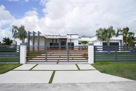 13231 SW 220 St, Miami FL - photo 13 of 62