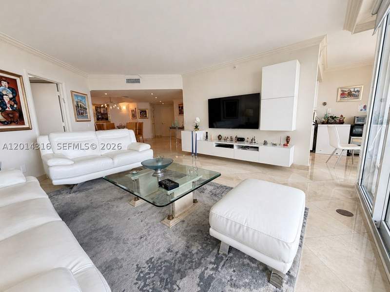 3 bedroom Condominium at 21055 Yacht Club Dr 2403, South Tower At The Point, Aventura — photo 3