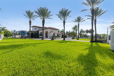 9861 NW 135th St, Hialeah Gardens FL - photo 7 of 53