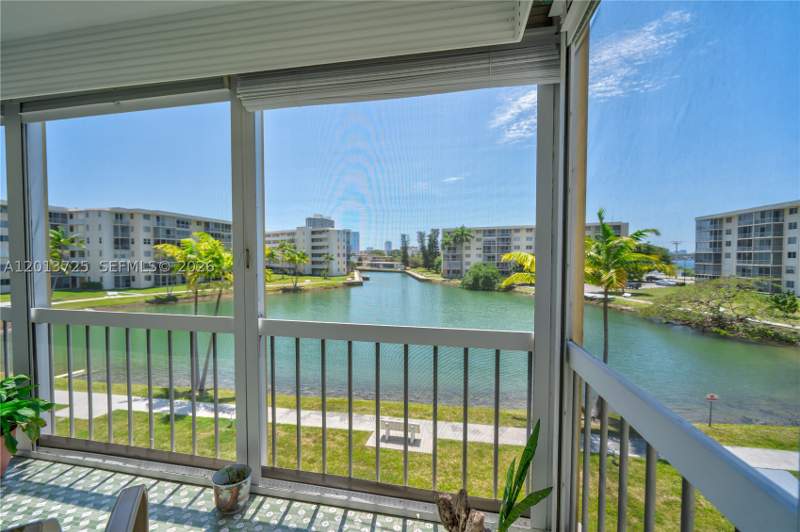 2 bedroom Condominium at 2851 Leonard Dr J306, Point East Sec II Condo, Aventura — photo 2