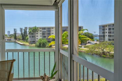 2851 Leonard Dr J306, Aventura FL - photo 9 of 36