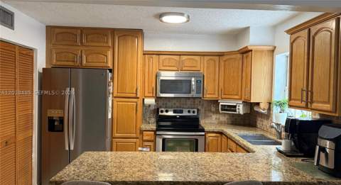 10330 SW 154th Cir Ct 51, Miami FL - photo 9 of 38