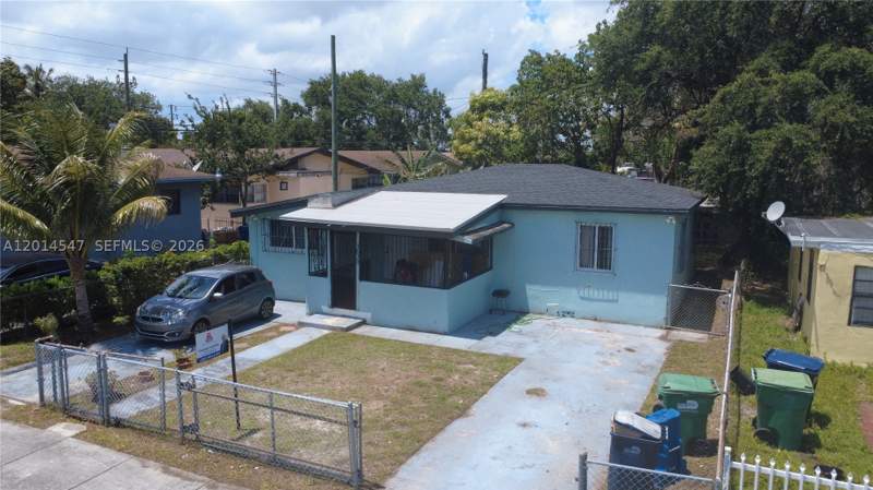 3 bedroom SingleFamilyResidence at 1631 NW 114th St, Seventeenth Ave Heights, Miami — photo 3