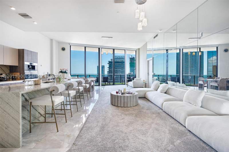 3 bedroom Condominium at 801 S Miami Ave 5702, 801 SMA RESIDENCES CONDO, Miami — photo 2
