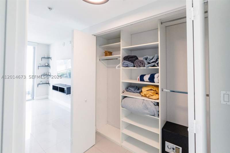 2 bedroom Condominium at 92 SW 3rd St 1812, Mint Condo, Miami — photo 3