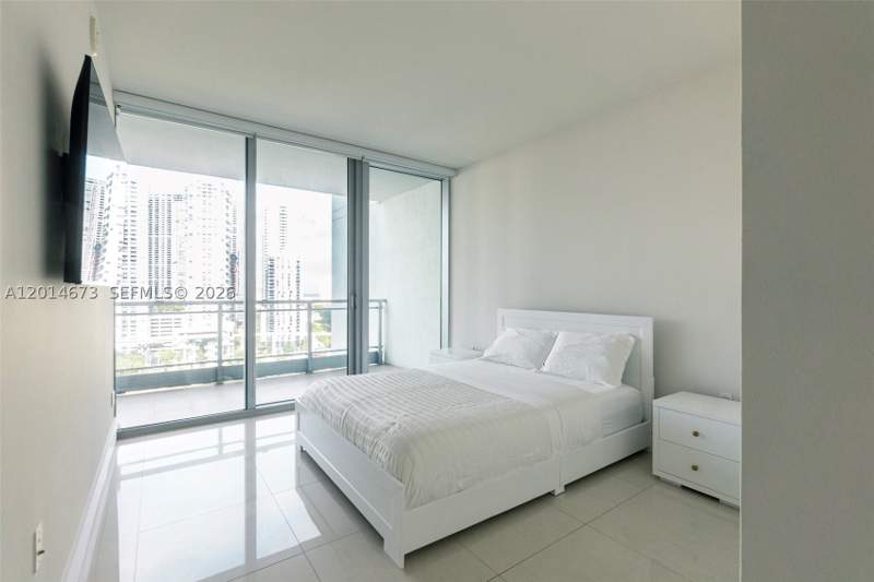 2 bedroom Condominium at 92 SW 3rd St 1812, Mint Condo, Miami — photo 5
