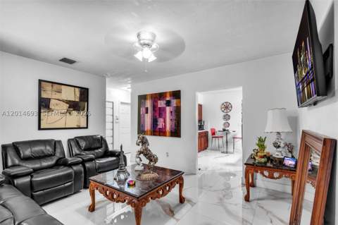 2222 NW 105th St, Miami FL - photo 6 of 51
