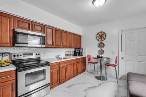 2222 NW 105th St, Miami FL - photo 9 of 51