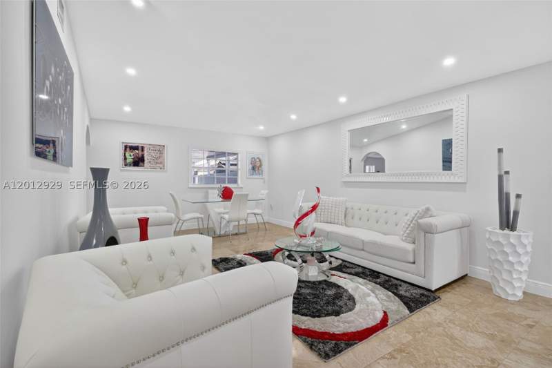 3 bedroom SingleFamilyResidence at 14661 SW 168th Ter, Southwind Point, Miami — photo 2