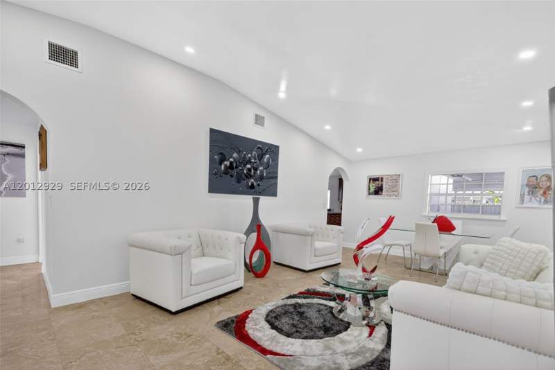 3 bedroom SingleFamilyResidence at 14661 SW 168th Ter, Southwind Point, Miami — photo 4