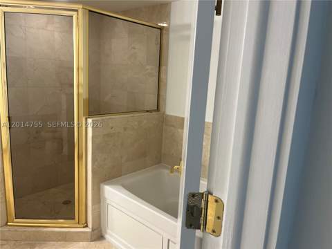 1800 N Bayshore Dr 614, Miami FL - photo 12 of 44