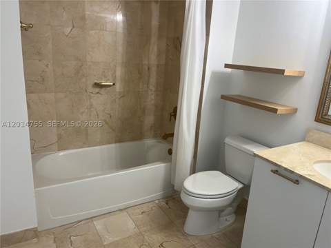 1800 N Bayshore Dr 614, Miami FL - photo 15 of 44