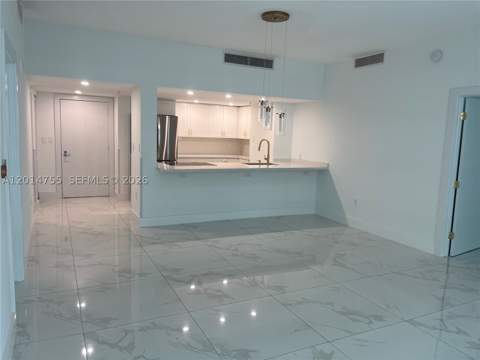 1800 N Bayshore Dr 614, Miami FL - photo 6 of 44