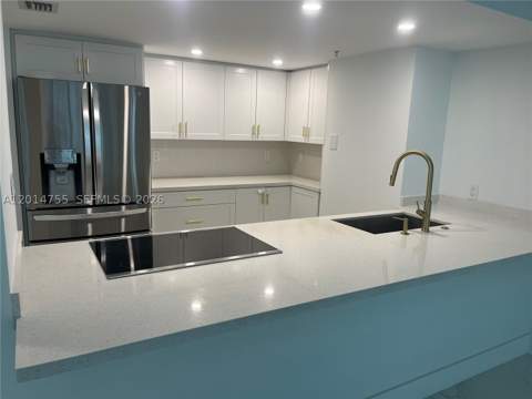1800 N Bayshore Dr 614, Miami FL - photo 7 of 44