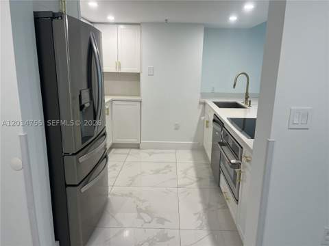1800 N Bayshore Dr 614, Miami FL - photo 8 of 44