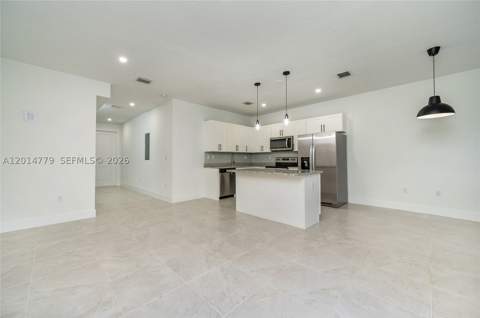 13353 SW 250th Ter, Homestead FL - photo 10 of 29